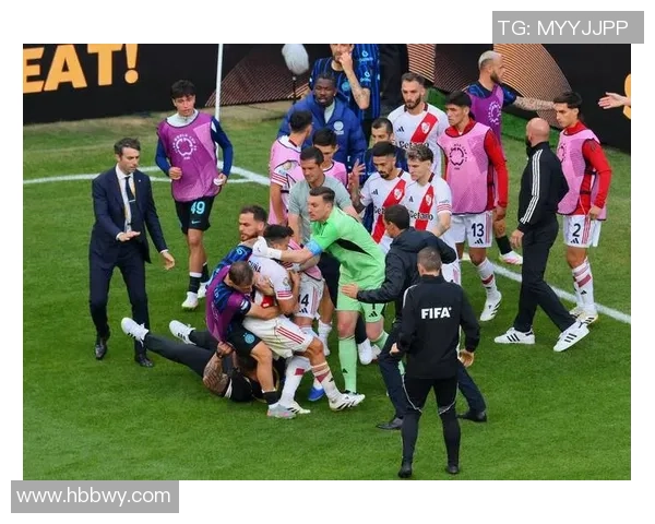 欧联杯国米大胜波尔图乌龙球成比赛转折点精彩回顾