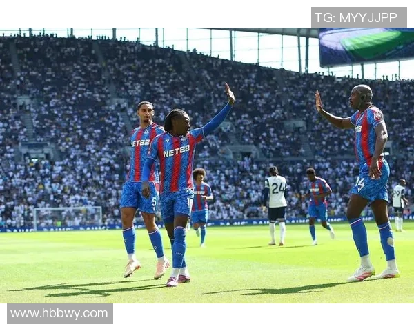 热刺友谊赛大胜阿森纳红牌事件引发全场热议与数据分析