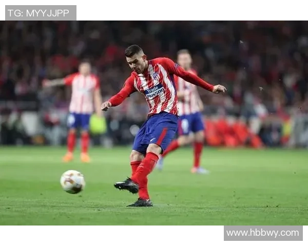 西甲焦点战本菲卡与马竞激战成平红牌事件引发全场热议